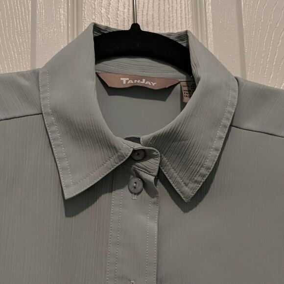 TanJay sage color  button down blouse Sz 12 NWOT - Picture 3 of 5